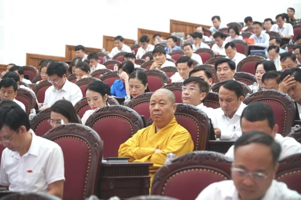 Bỏ tư duy ‘không quản được thì cấm’ trong xây dựng pháp luật